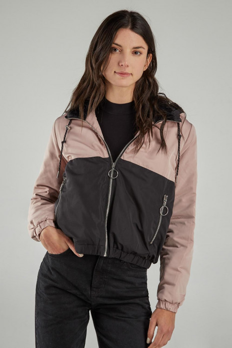 Chaqueta acolchada con capota