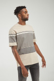 Camiseta manga corta con estampado.
