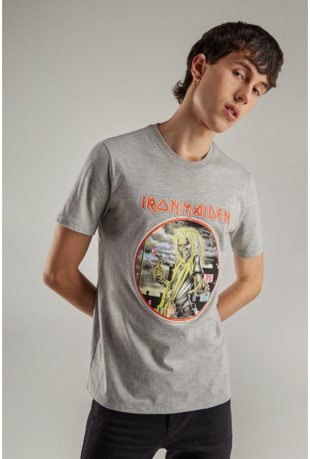 Camiseta manga corta, estampado de Iron Maiden.