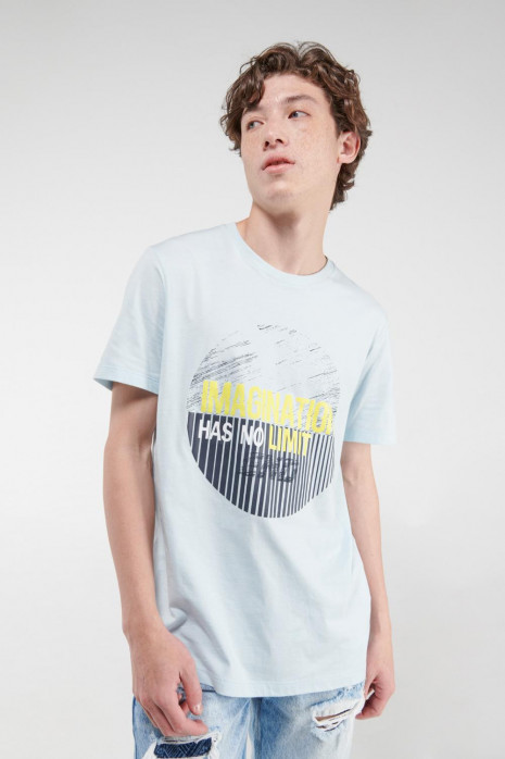 Camiseta manga corta estampada.