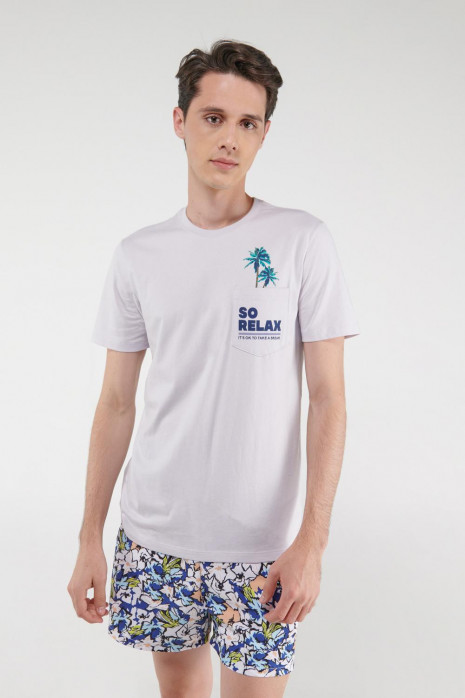 Camiseta manga corta estampada.