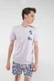 Camiseta manga corta estampada.