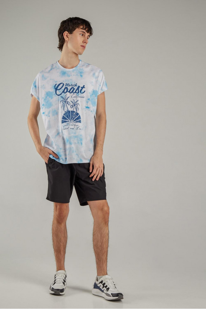 Camiseta manga corta con estampado.