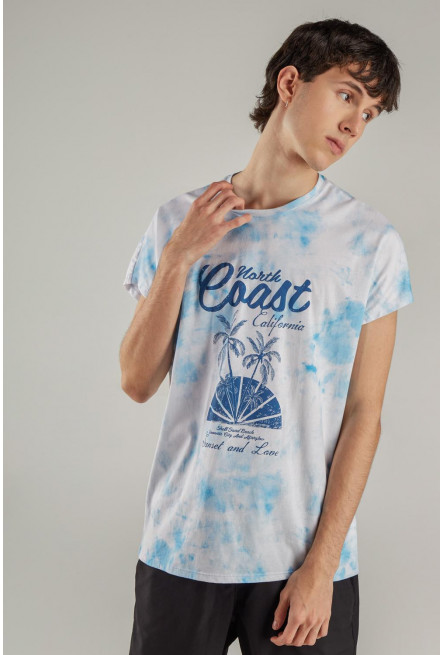 Camiseta manga corta con estampado.
