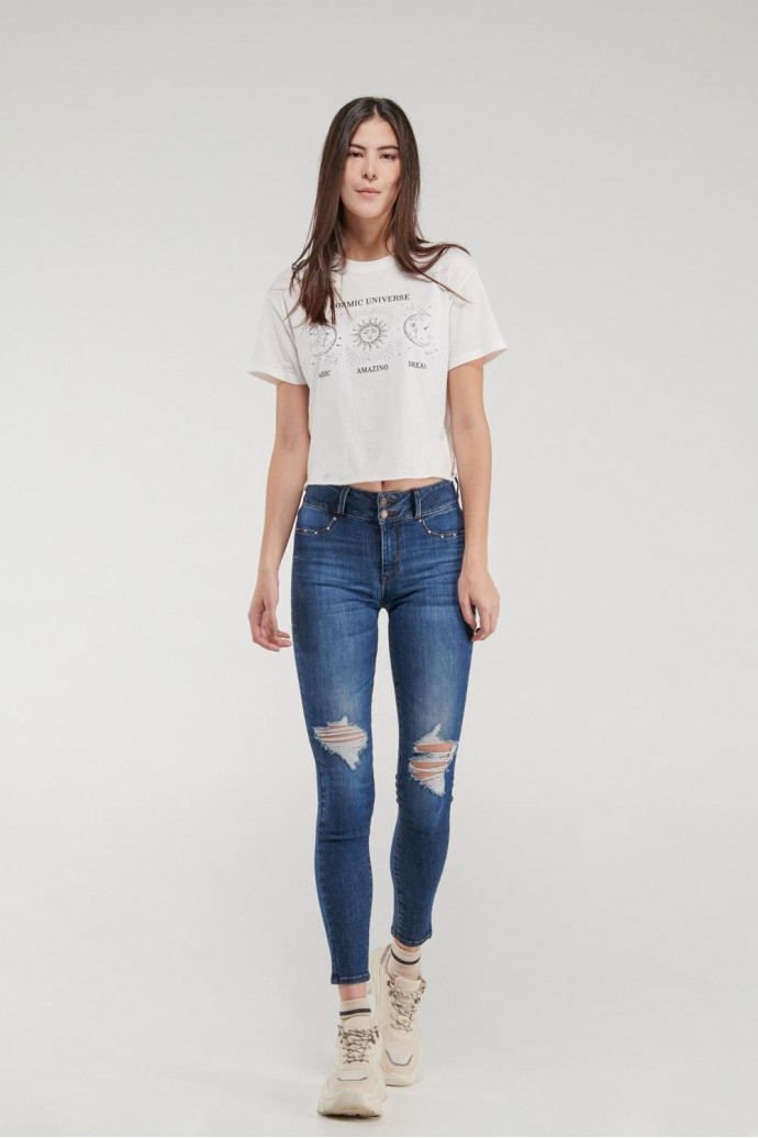 Camiseta básica manga corta estampada.