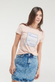 Camiseta básica manga corta estampada.