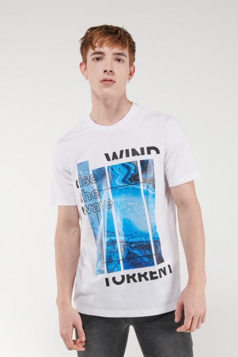 Camiseta manga corta estampada.