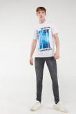 Camiseta manga corta estampada.